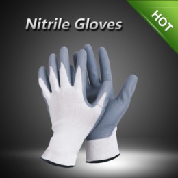 N11401 Nitrile gloves